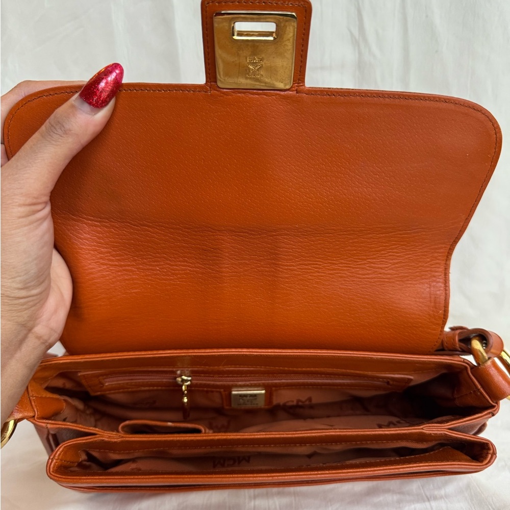 💯Guaranteed Authentic MCM Crossbody and Shoulder Bag Bundle 🥀FIRM PRICE🥀 - Picture 14 of 14